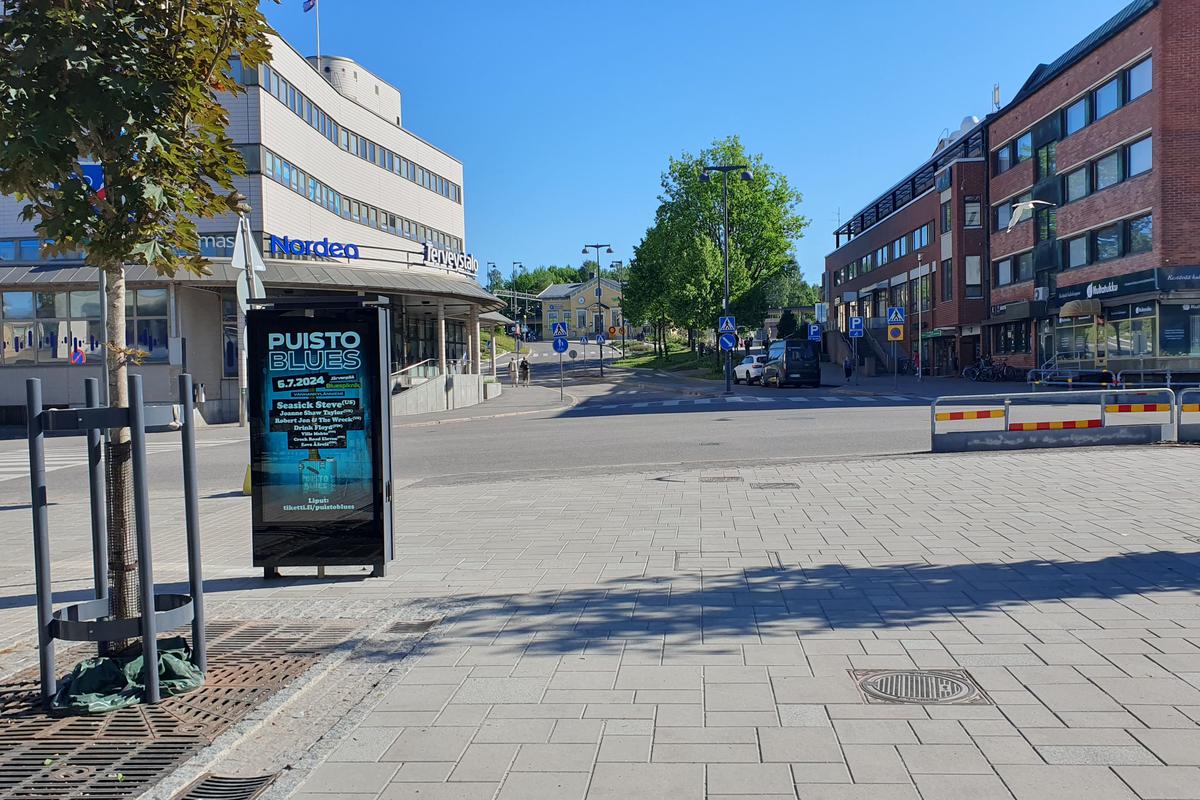 Järvenpään digitaalinen bussipysäkki- ja kaupunkipyloniverkosto laajenee – Tavoita enemmän ihmisiä