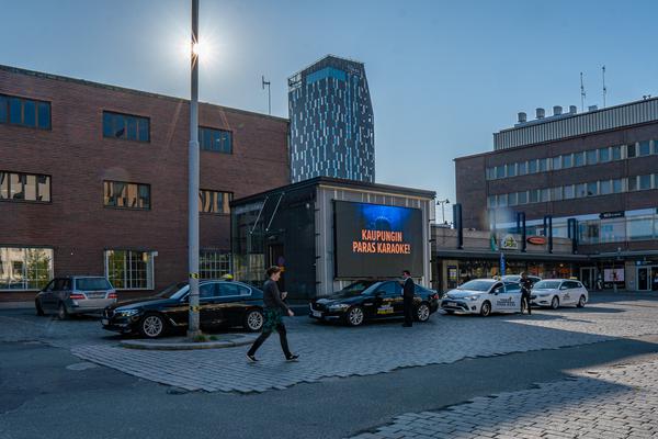 Tampereen asema-aukio | 1 kpl LED-suurtaulu | MT Mediateko Oy [Mediakortti]